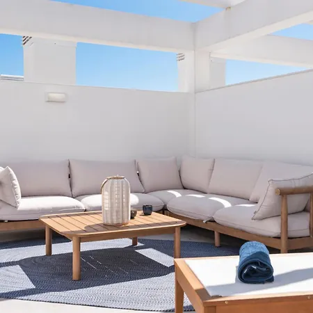 Sunny Terrace Penthouse * אסטפונה